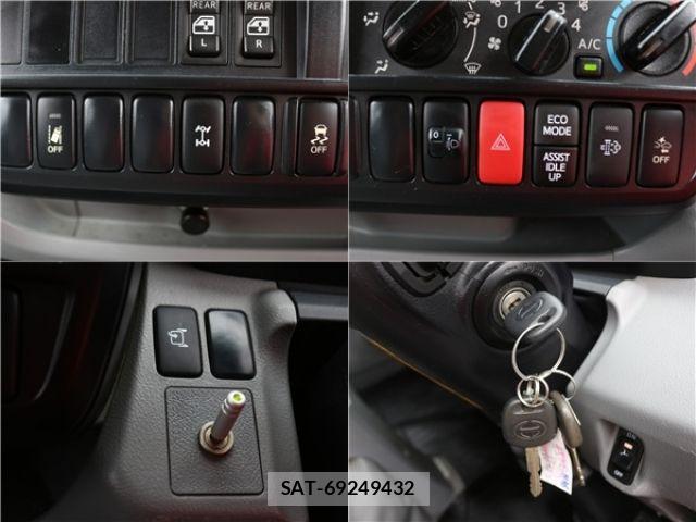 Hino DUTRO 2017-05 7876212-25