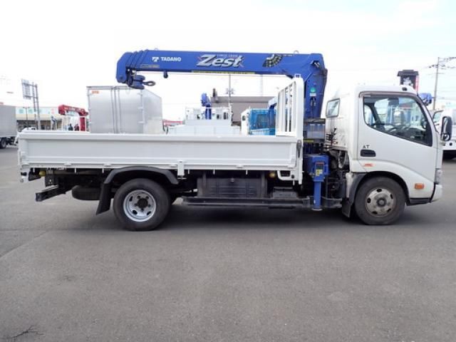 Hino DUTRO 2017-11 7864658-2