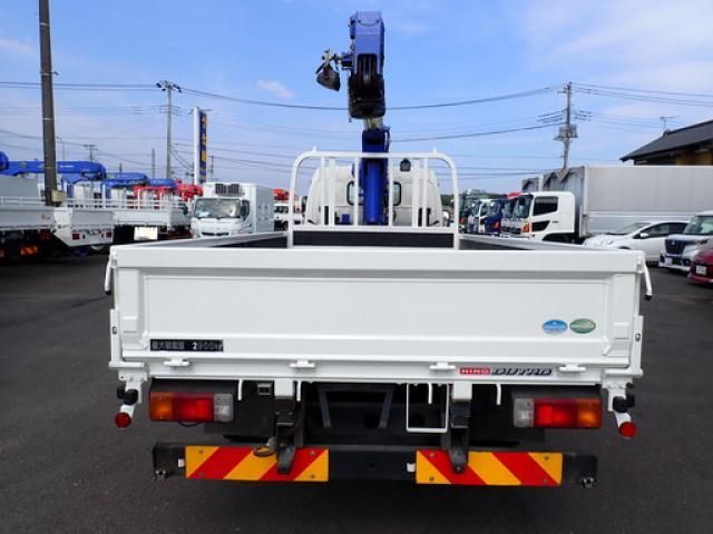 Hino DUTRO 2017-11 7864658-5
