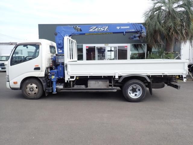 Hino DUTRO 2017-11 7864658-8