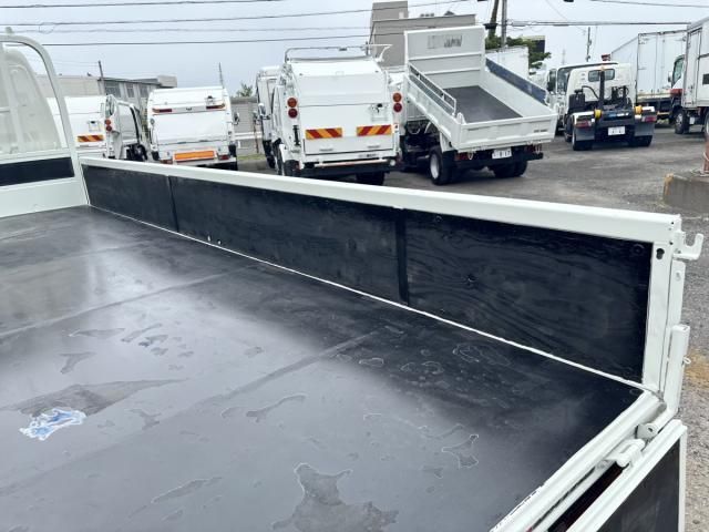 Hino DUTRO 2019-03 7864667-11
