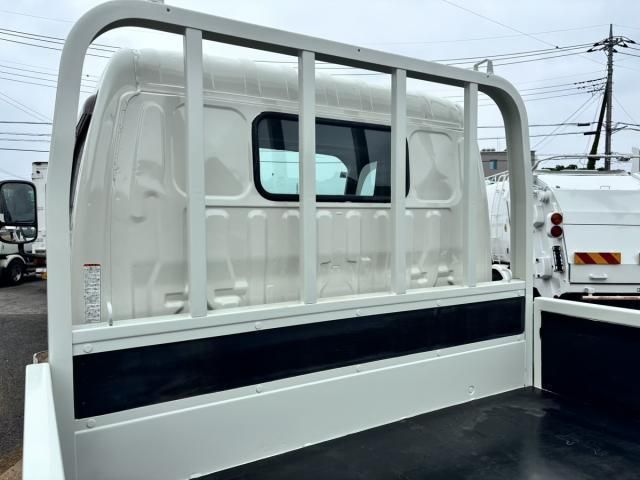 Hino DUTRO 2019-03 7864667-12