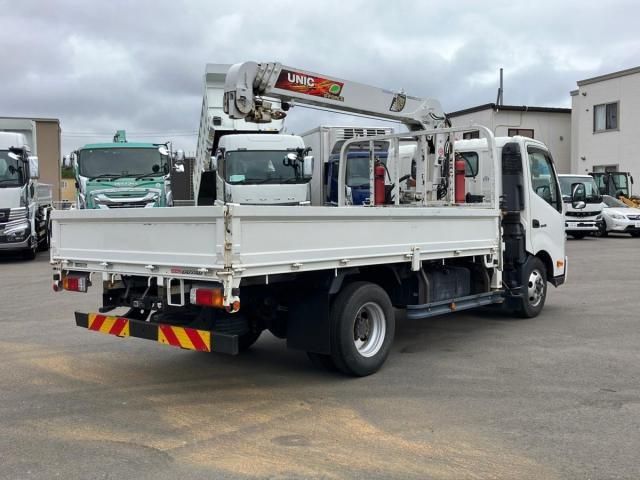 Hino DUTRO 2018-06 7864657-2