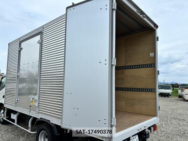 Hino DUTRO 2025-03 7902542-10