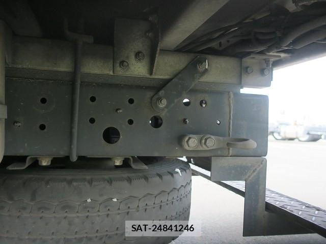 Hino DUTRO 2017-11 7902545-10