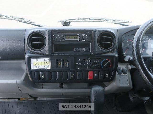 Hino DUTRO 2017-11 7902545-16