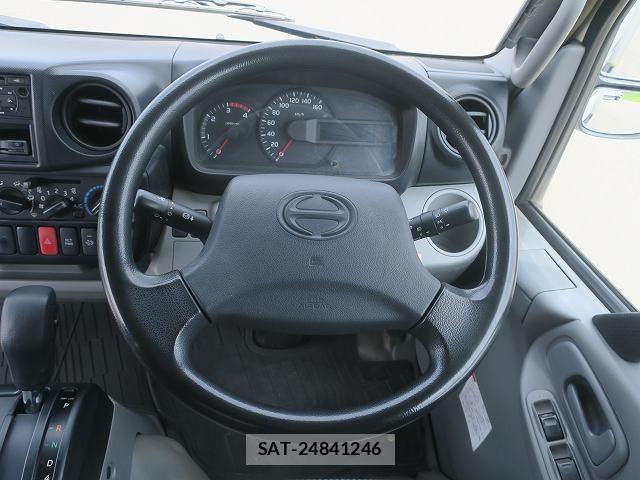 Hino DUTRO 2017-11 7902545-17