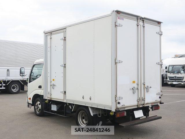Hino DUTRO 2017-11 7902545-3