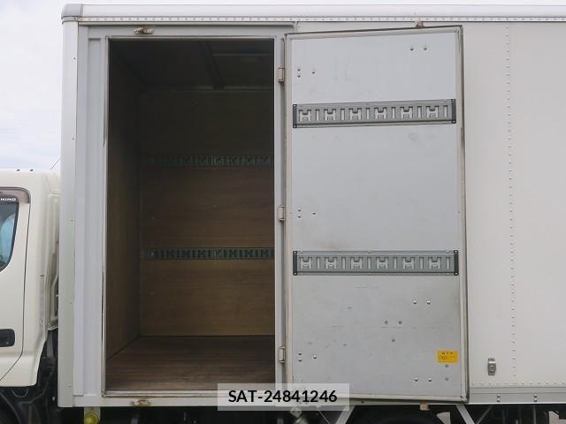 Hino DUTRO 2017-11 7902545-8