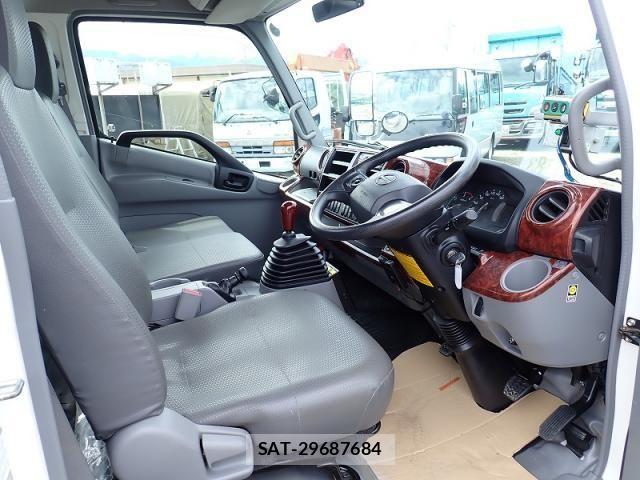 Hino DUTRO 2022-08 7902541-10