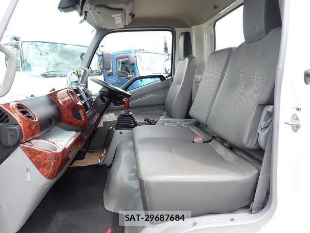 Hino DUTRO 2022-08 7902541-12