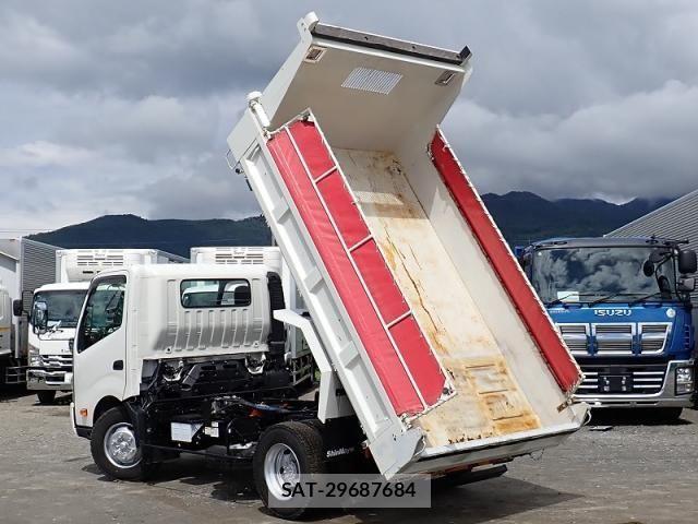 Hino DUTRO 2022-08 7902541-3