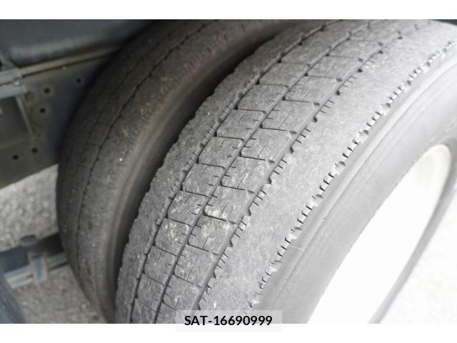 Hino DUTRO 2018-06 7961304-9
