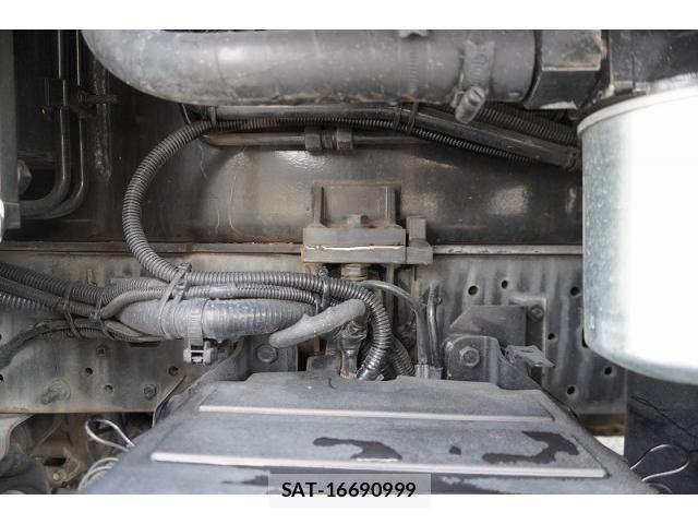 Hino DUTRO 2018-06 7961304-11