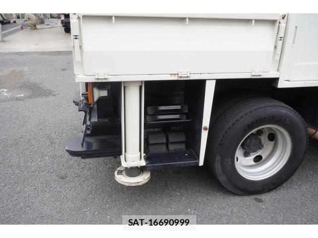 Hino DUTRO 2018-06 7961304-22