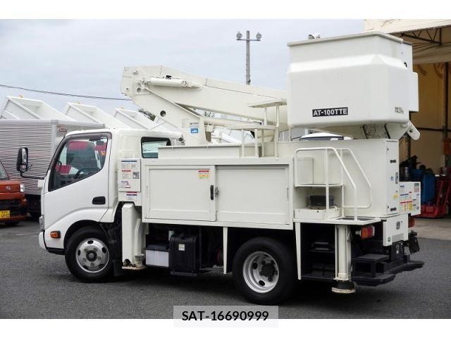 Hino DUTRO 2018-06 7961304-6