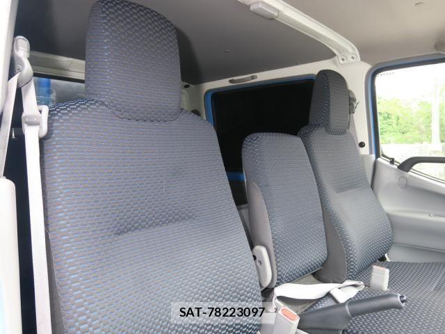 Hino DUTRO 2021-09 7961296-18