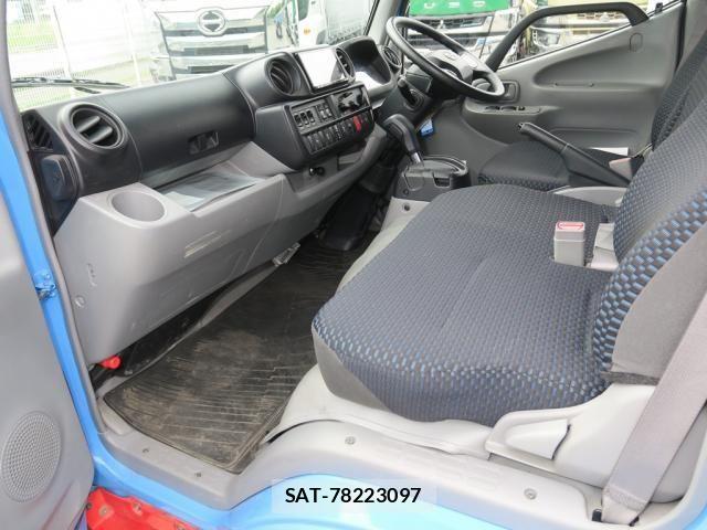 Hino DUTRO 2021-09 7961296-19