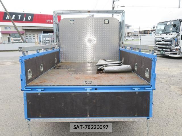 Hino DUTRO 2021-09 7961296-5