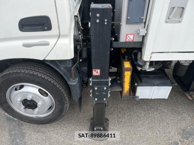 Hino DUTRO 2015-12 7961307-22