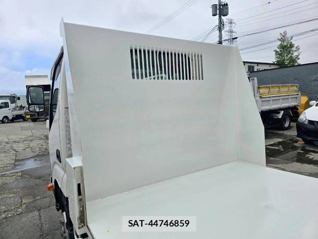 Hino DUTRO 2016-10 7961305-13