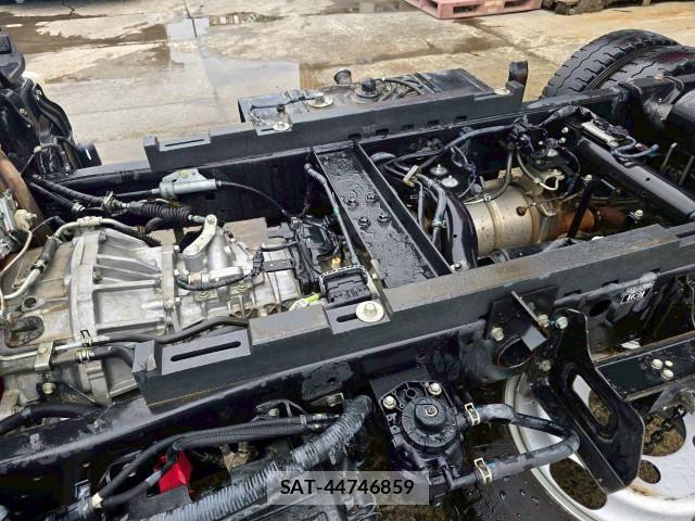 Hino DUTRO 2016-10 7961305-21