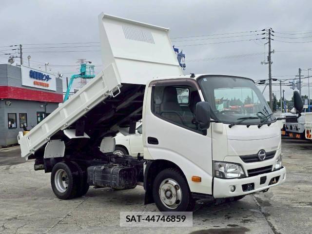 Hino DUTRO 2016-10 7961305-2
