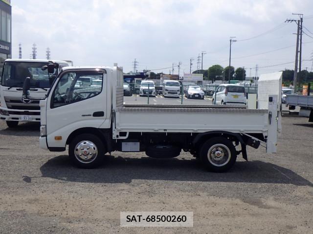 Hino DUTRO 2019-02 7961292-3