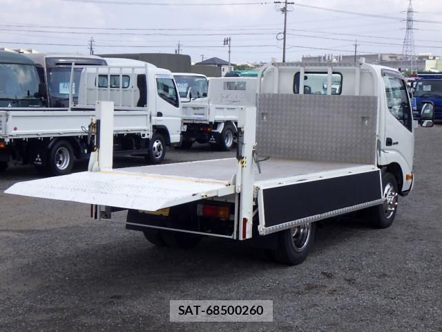 Hino DUTRO 2019-02 7961292-8