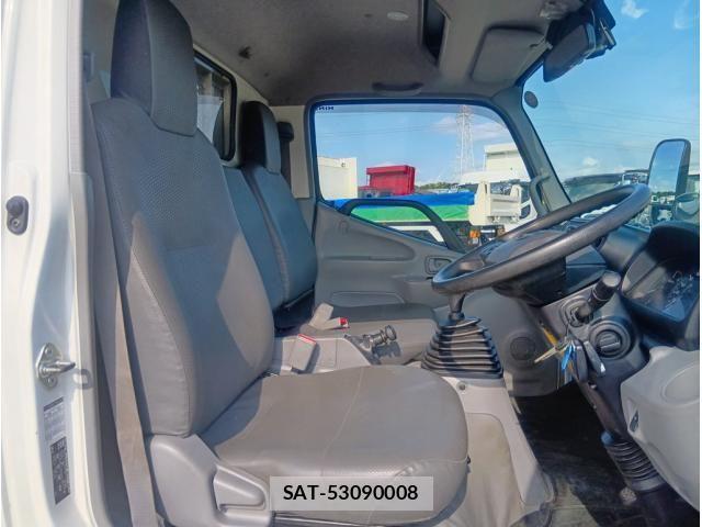Hino DUTRO 2022-05 7961295-18