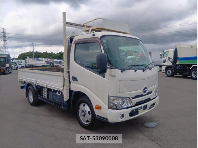 Hino DUTRO 2022-05 7961295-1