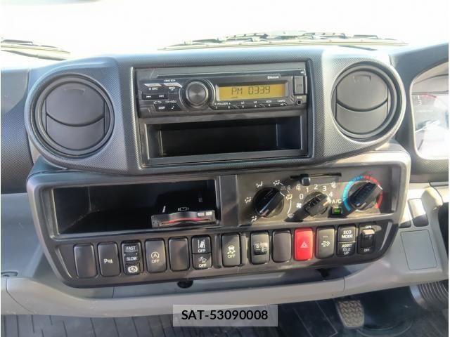 Hino DUTRO 2022-05 7961295-21