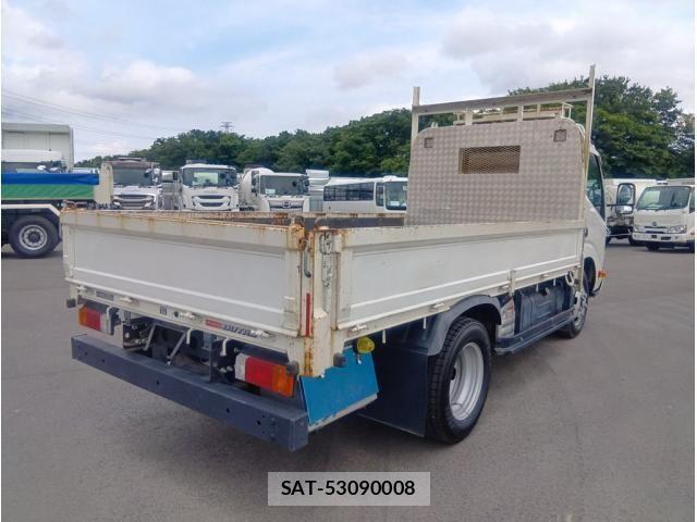 Hino DUTRO 2022-05 7961295-2