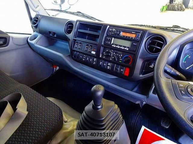 Hino DUTRO 2019-11 7961272-9