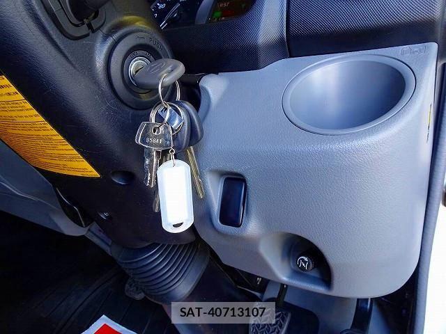Hino DUTRO 2019-11 7961272-20