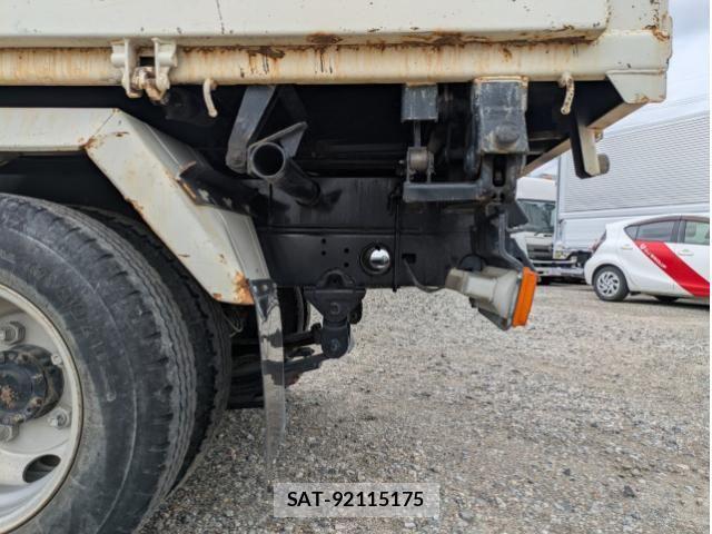 Hino DUTRO 2018-05 7961299-14