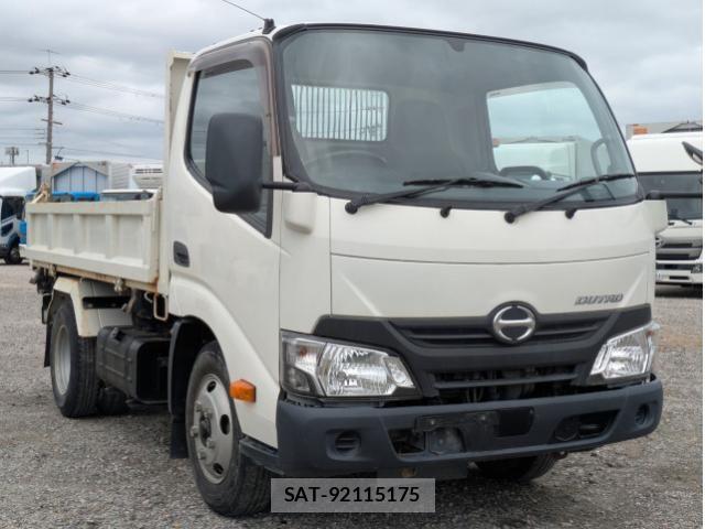 Hino DUTRO 2018-05 7961299-1