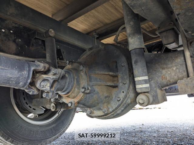 Hino DUTRO 2018-05 7961287-16