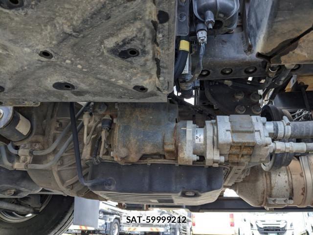 Hino DUTRO 2018-05 7961287-17
