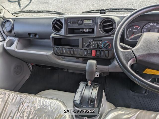 Hino DUTRO 2018-05 7961287-21