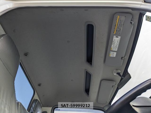 Hino DUTRO 2018-05 7961287-23