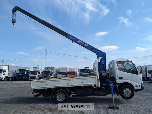 Hino DUTRO 2018-05 7961287-24