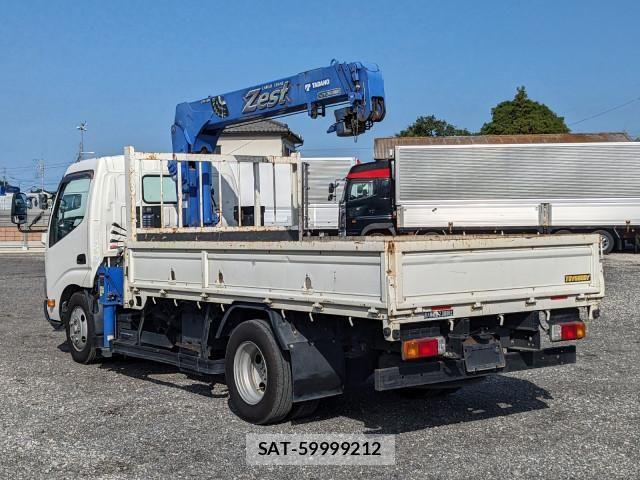 Hino DUTRO 2018-05 7961287-3