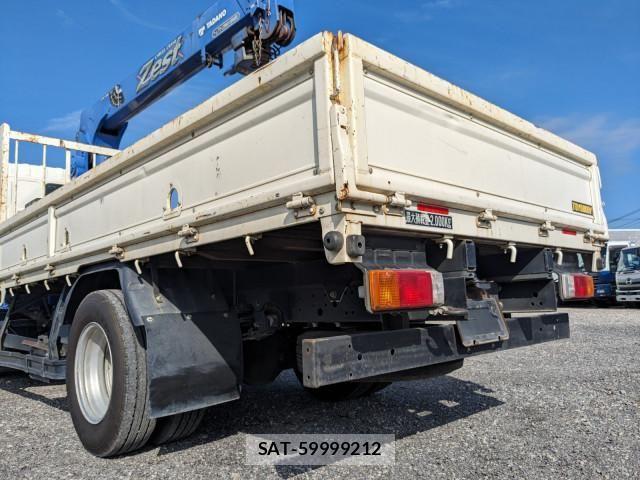 Hino DUTRO 2018-05 7961287-7