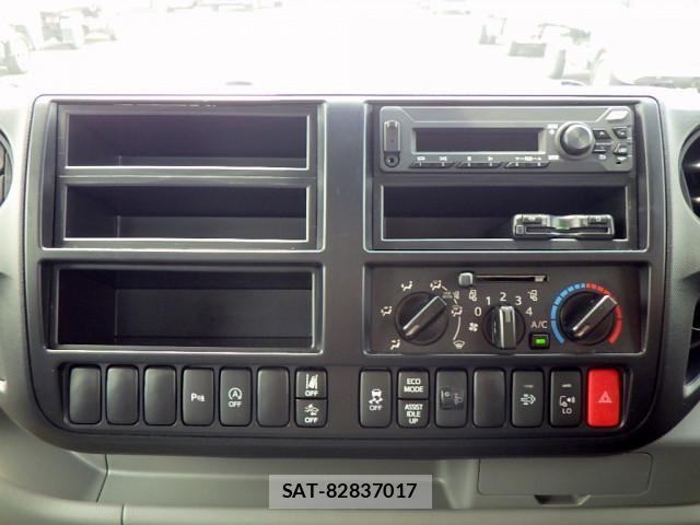 Hino DUTRO 2025-12 7961279-13
