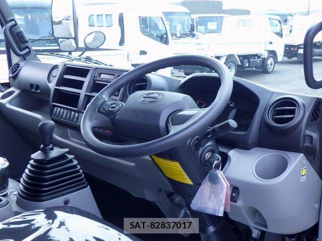Hino DUTRO 2025-12 7961279-16