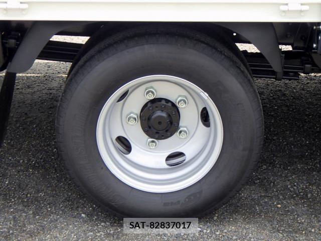 Hino DUTRO 2025-12 7961279-18
