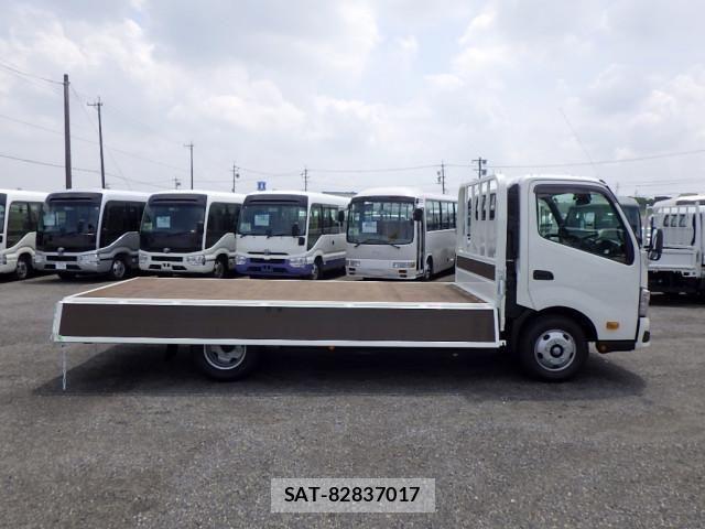 Hino DUTRO 2025-12 7961279-26