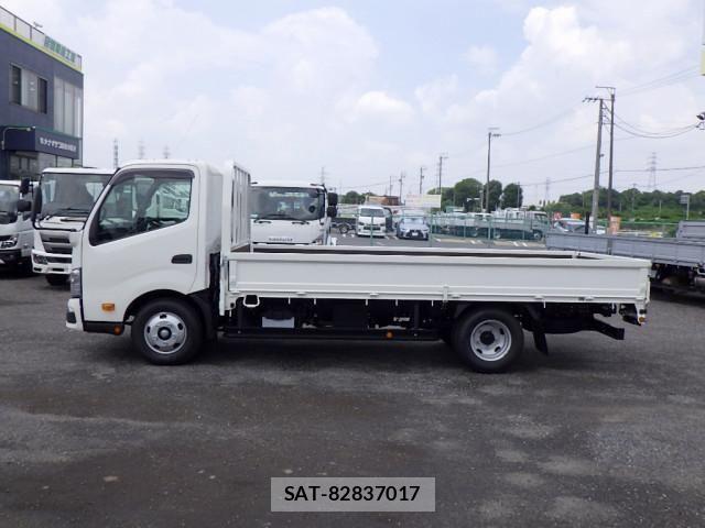 Hino DUTRO 2025-12 7961279-3