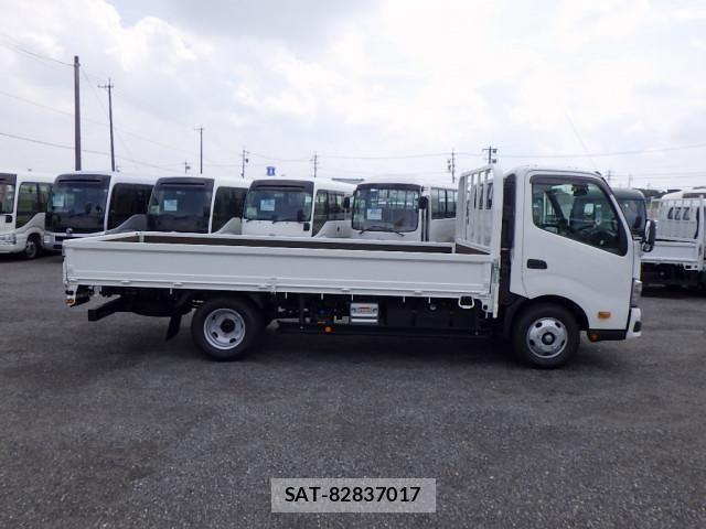 Hino DUTRO 2025-12 7961279-4